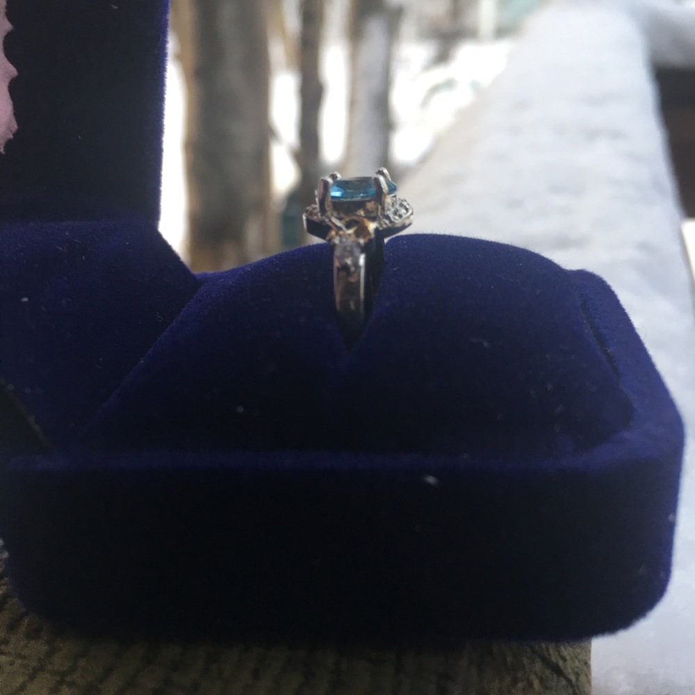 🌟SIZE 7 LEFT🌟BLUE TOPAZ RING - Picture 6 of 8